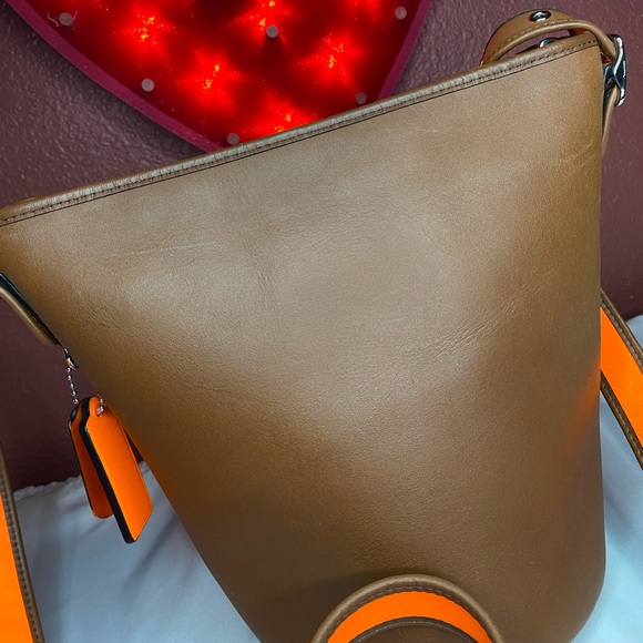 Coach Calf Leather Duffle & Matching Neon Wallet - Picture 14 of 14